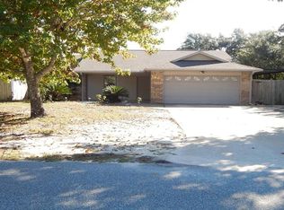 1800 Commander Harvey Ln, Navarre, FL 32566