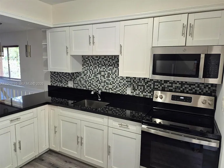 214 Wimbledon Lake Dr #57 — Photo 6