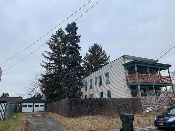 3rd image of 25 Mann Ave
