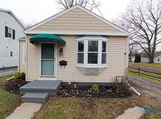 5957 Acoma Dr, Toledo, OH 43623