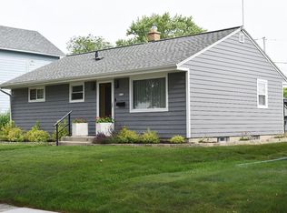 3112 E Cudahy Ave, Saint Francis, WI 53235
