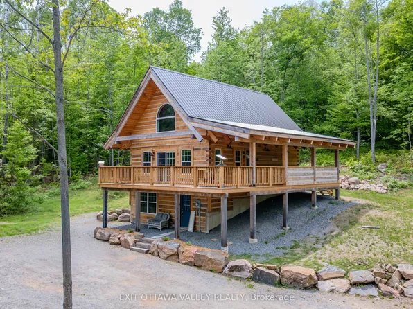 684 Mitchell Rd, Madawaska Valley, ON K0J 1B0