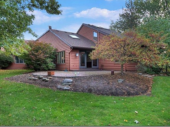 2nd image of 25838 Fairmount Blvd