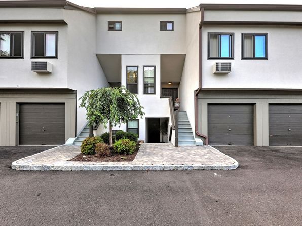 105 Harbor Dr APT 107