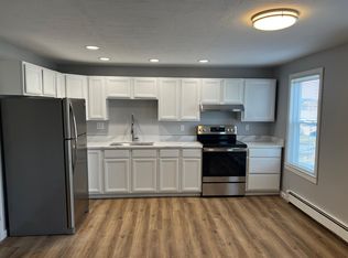 30 S Main St APT B, Millbury, MA 01527
