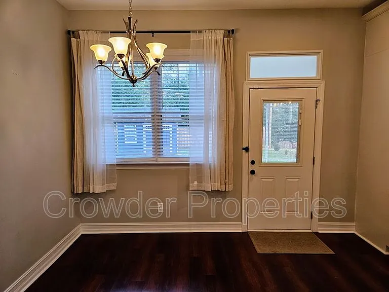 1016 Condon St — Photo 8