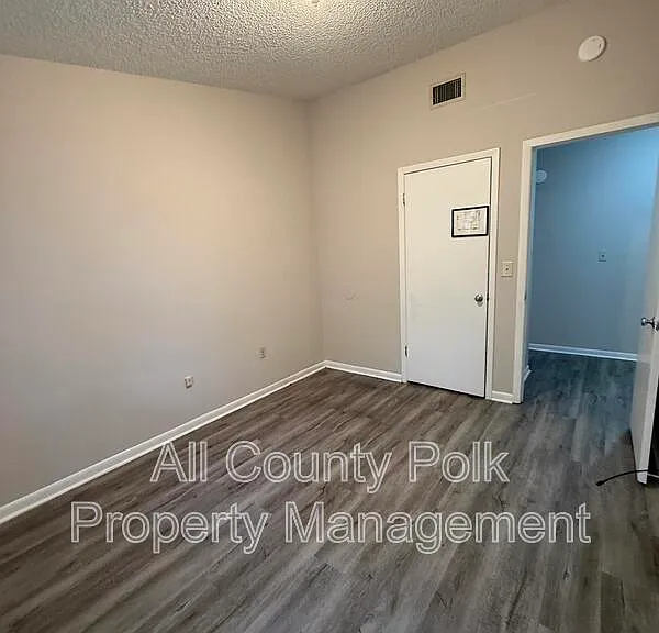 1640 Crystal Park Cir — Photo 12