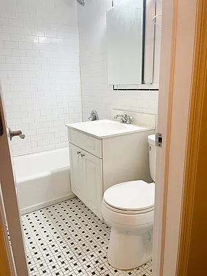 Rented by Urban Real Estate Inc | media 19