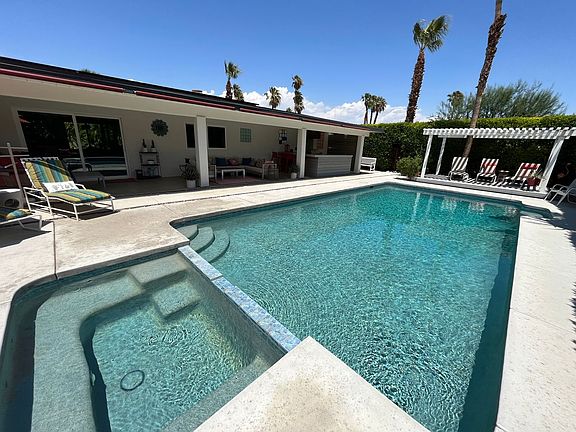 3rd image of 2885 E Venetia Rd #3B-2BA-1560SQFT