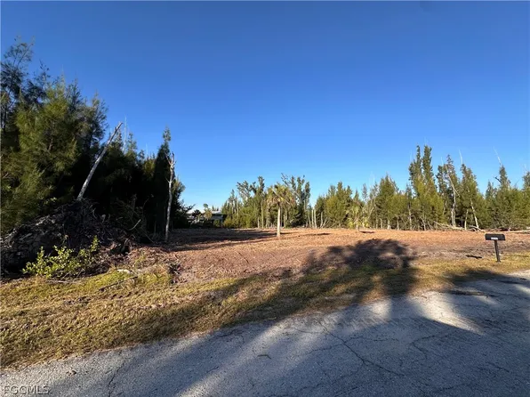 3504 Mango St, Saint James City, FL 33956