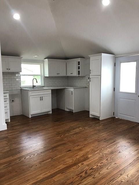 2nd image of 223A Hartsdale Ave