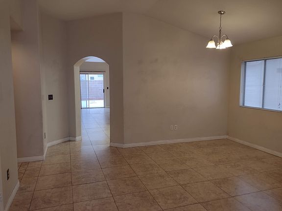 3rd image of 5220 Del Lago Dr