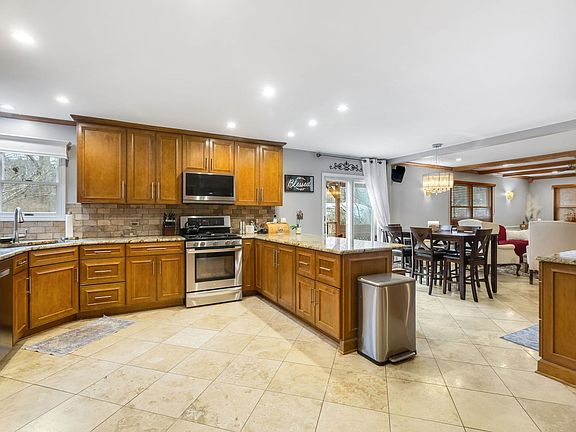 2nd image of 1146 Pember Cir