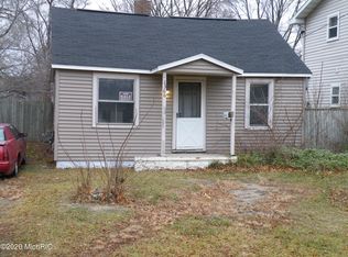 2366 Norman Ave, Norton Shores, MI