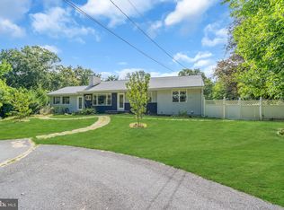 16 Bayberry Rd, Princeton, NJ 08540