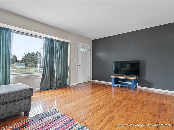 3rd image of 1700 Sibley St