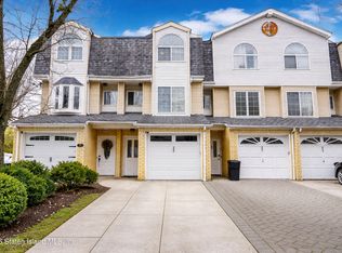 25 Elkhart St, Staten Island, NY 10308