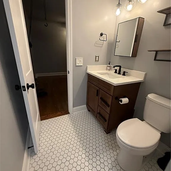 210 Walker St SW #8 — Photo 10
