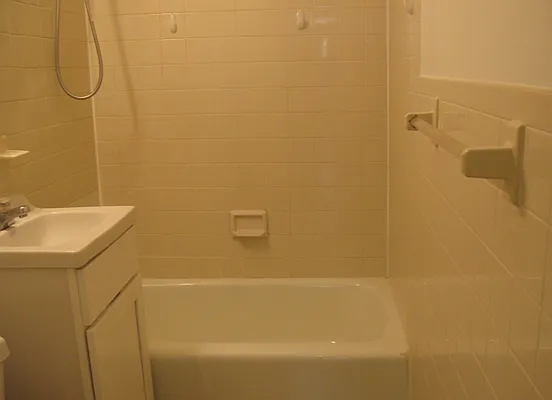 Rented by Roseann Lettieri Realty | media 20
