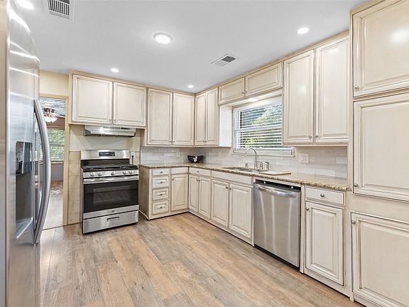 5th image of 407 N 4th St