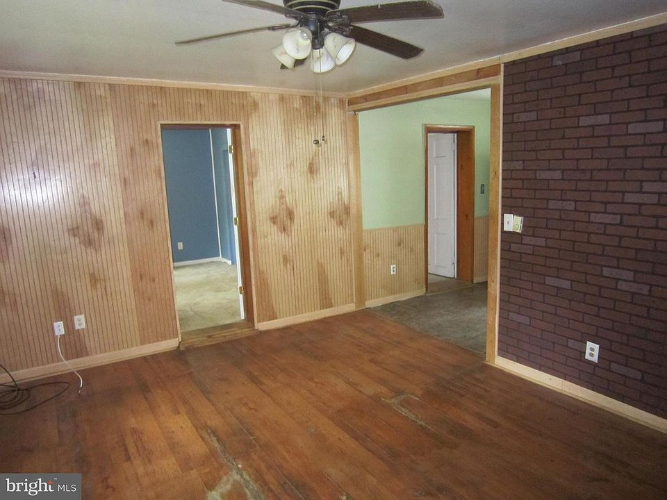 2nd image of 3901 Twin Arch Rd