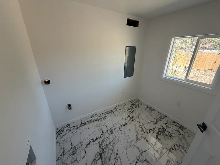 1717 S Washington Ave — Photo 20