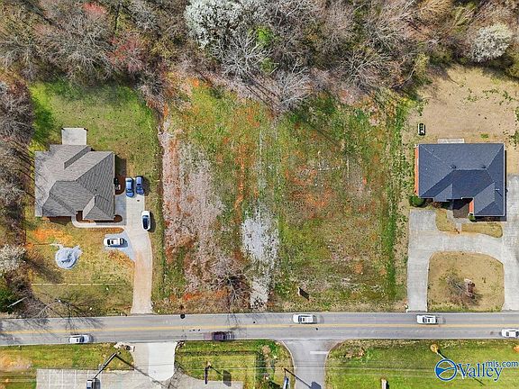 2nd image of 574 Nance Rd