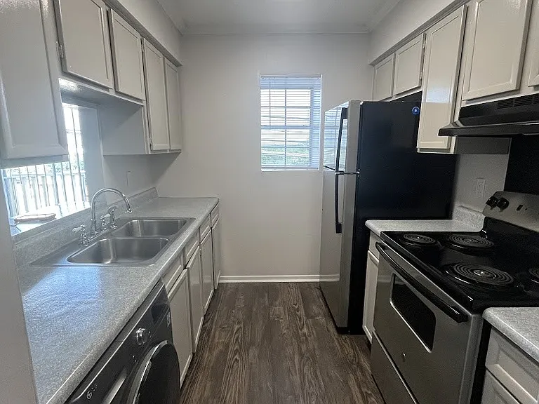 Le Montreaux Apartments — Photo 137