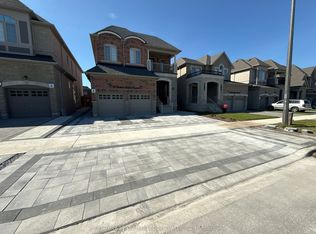 11 Northern Breeze Cres, Whitby, ON L1R0P4