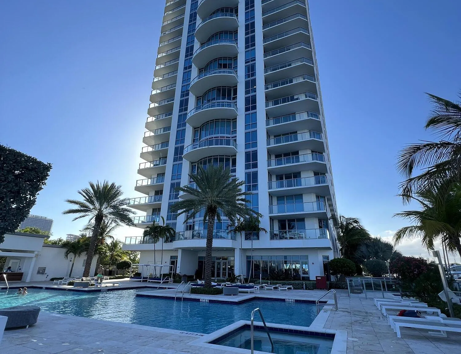 2 bed, 2.0 bath, 1459 sqft, $6,500 — Photo 4