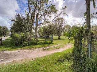 1539 Thompson Rd, Lithia, FL 33547