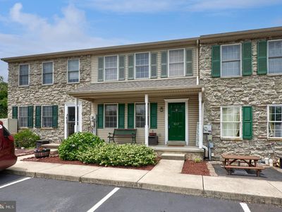 813 Knoll Dr, Mount Joy, PA, 17552