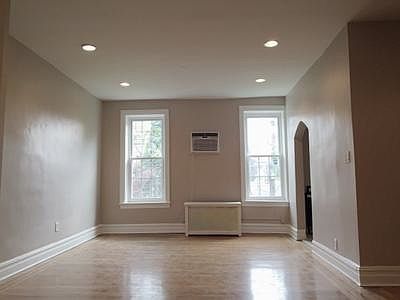 2nd image of 96 Noble St