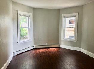 115 1/2 Eastern Ave APT 1, Worcester, MA 01605