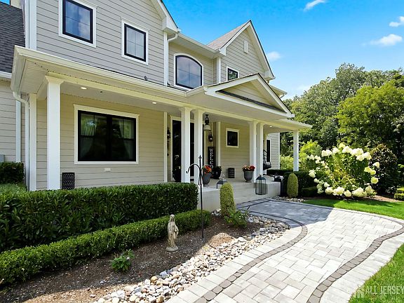 3rd image of 35 Hoffman Rd