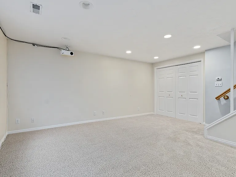 3666 S Pearblossom Cir — Photo 31