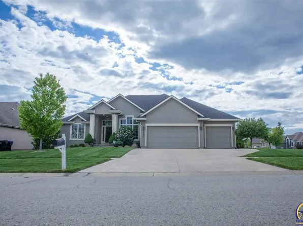 2801 SW Windermere Dr, Topeka, KS 66614