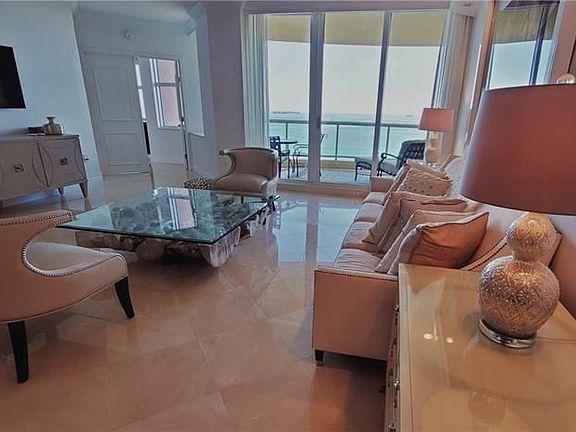4th image of 2110 N Ocean Blvd #15A