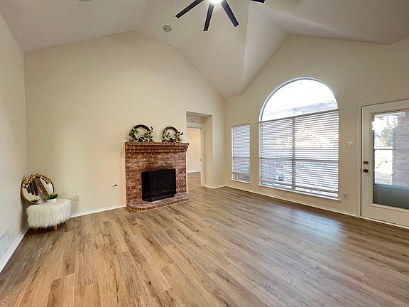 4th image of 7465 Buckskin Ct