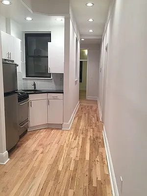 Rented by Metropolis Real Estate of Manhattan | media 6