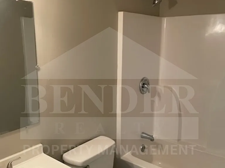 563 Central Ave NE #1-6 — Photo 4