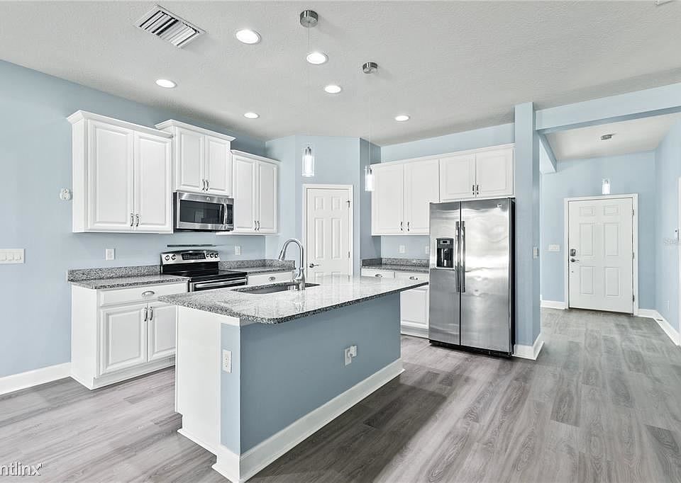 1st image of 10445R Waterstone Dr