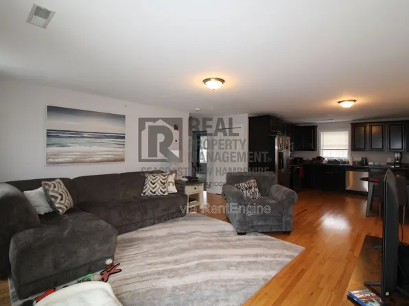 20 Hanson St #6, Dover, NH 03820