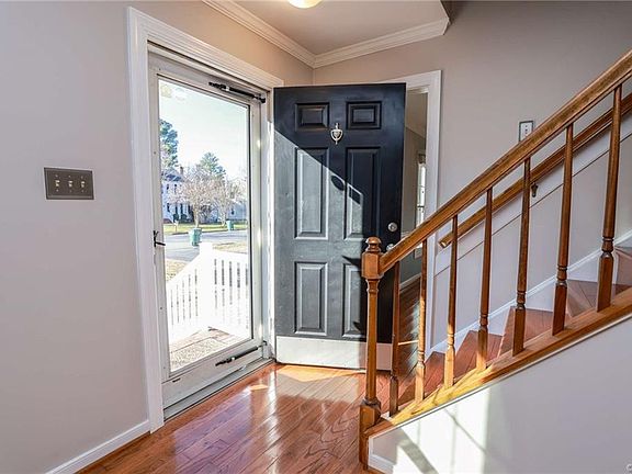 4th image of 9644 Kingscroft Dr