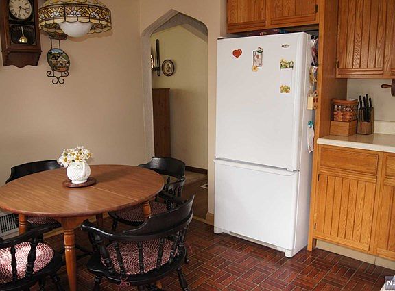 4th image of 48 Garwood Ct N