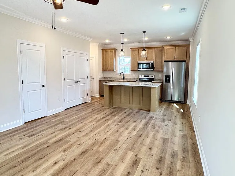 101 Charlton Ct — Photo 12