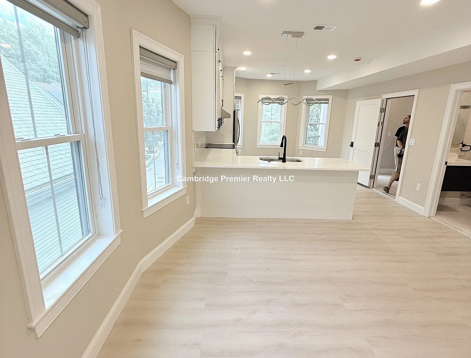 3 bed, $4,500 — Photo 4