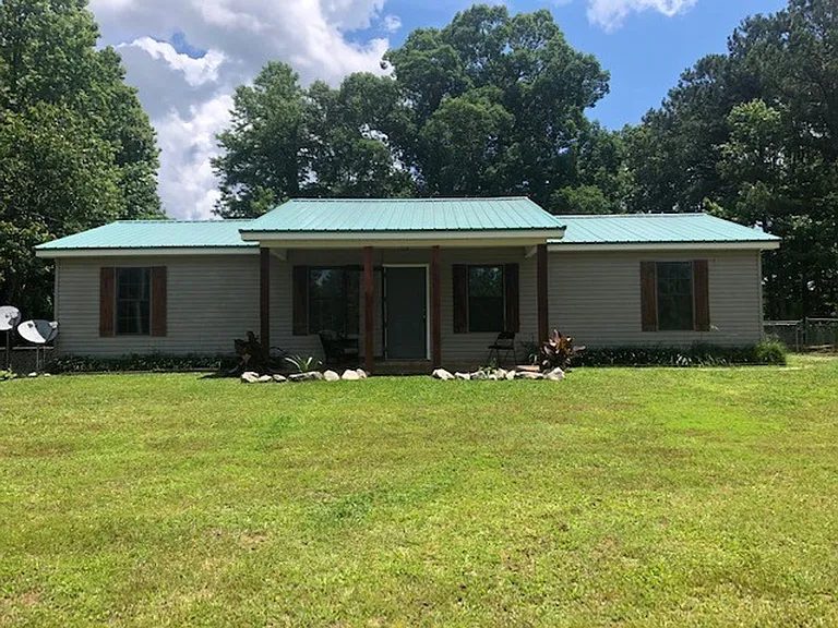 511 Grant Ln — Photo 1