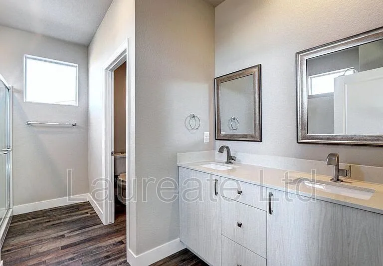 1433 S Kenton St — Photo 19