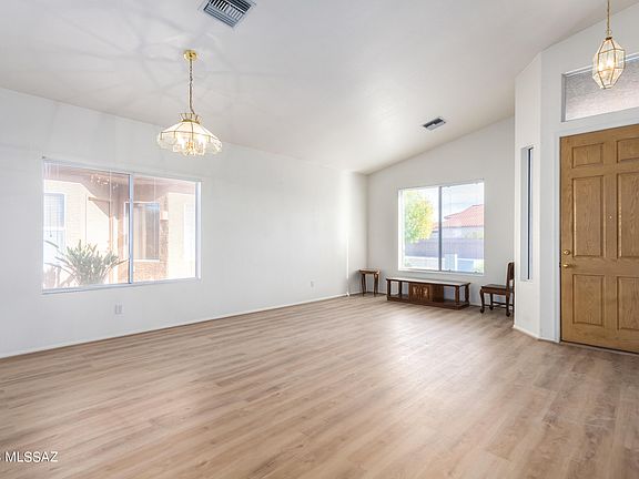 4th image of 7794 S Trumpet Vine Ave